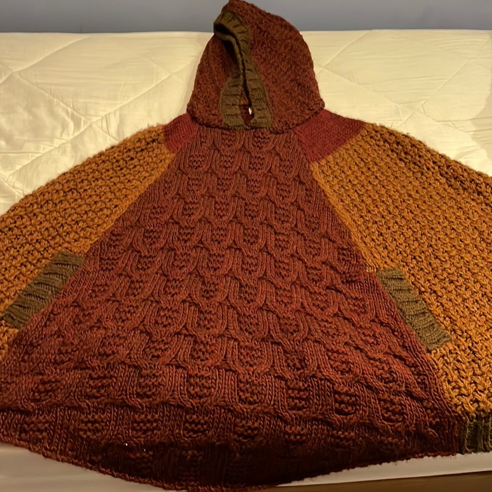 Zaraknit poncho